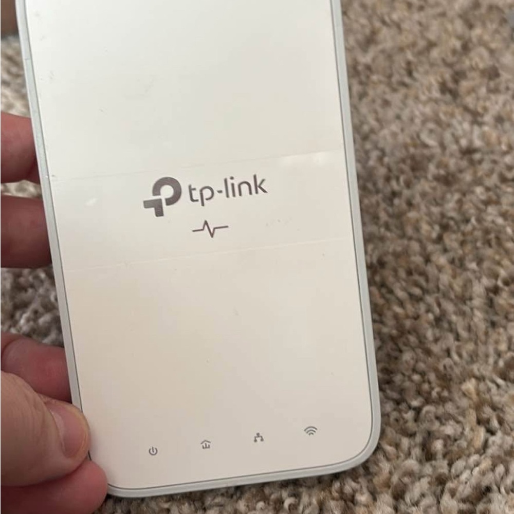 TP-Link White Network Booster